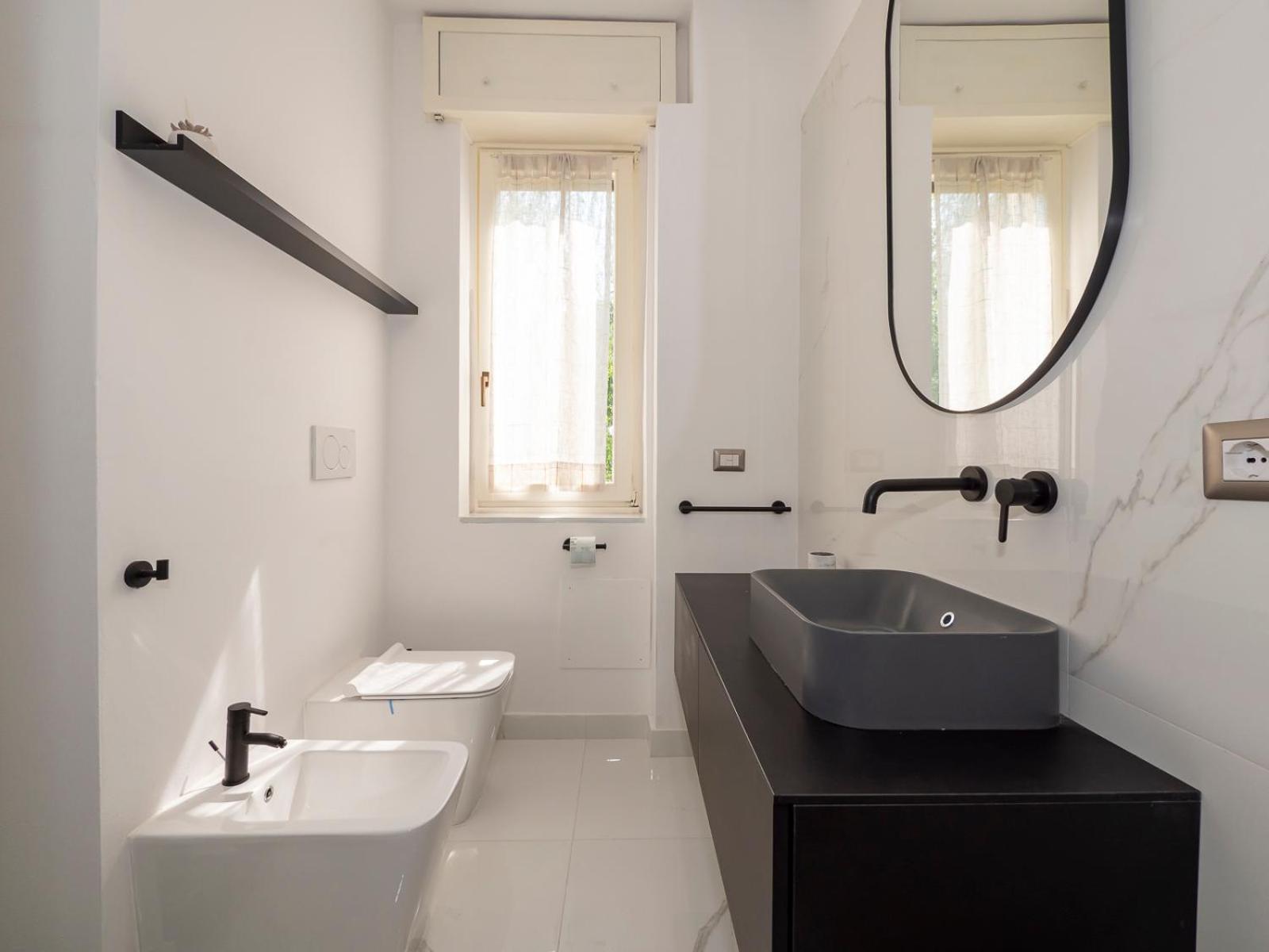 Big Apartment Close To Bocconi / Humanitas / Ieo Milan Bagian luar foto